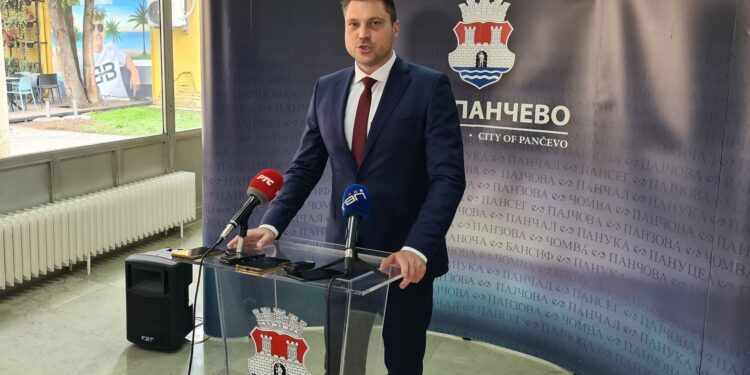 Gradonačelnik Pančeva danas sa autoprevoznicima o ceni karte Pančevo – Beograd