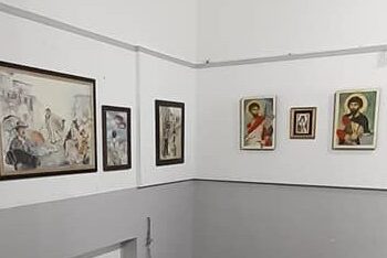 Otvorena izložba slika i ikona u Domu kulture u Banatskom Novom Selu
