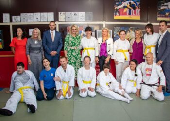 Ministarka Kisić na treningu inkluzivnog džudoa u Kovačici