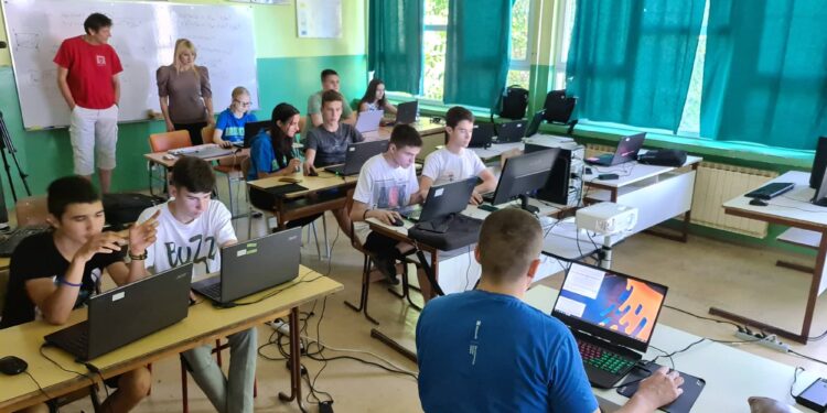 Naučno-edukativni kamp u Idvoru posetila članica Gradskog veća iz Pančeva