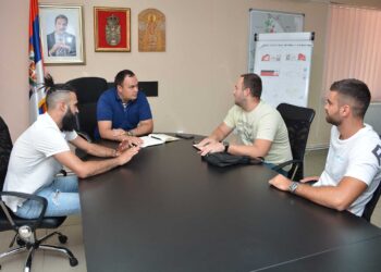 Radni sastanak predsednika opštine sa predstavnicima KK Opovo 99
