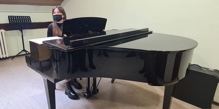 Muzička škola obezbedila još instrumenata za svoje đake