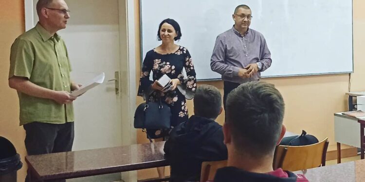 Učenike prvog razreda Gimnazije posetili predstavnici opštine Kovačica