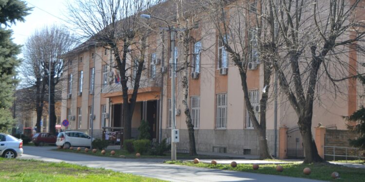 KOVIN: Novi Pravilnik o besplatnom prevozu za najugroženije penzionere