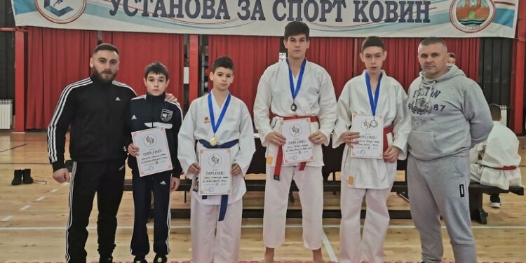 Održano Opštinsko školsko prvenstvo u karateu u Kovinu