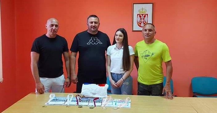 MZ Omoljica darivala Tamaru Jakovljević
