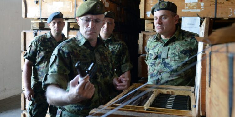 Mojsilović obišao jedinice Centralne logističke baze u Pančevu