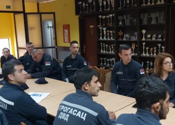U Kovinu počela obuka za dobrovoljne vatrogasce