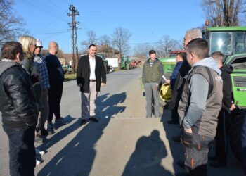 Sakuljani počeli sa uređenjem i ravnanjem atarskih lenija