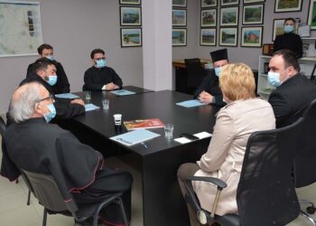 Predsednik opštine Opovo uručio ugovore predstavnicima crkvenih opština i župa