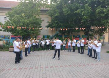 Javni čas fanfara KUD „Glenfor Ambasador“ u Dolovu