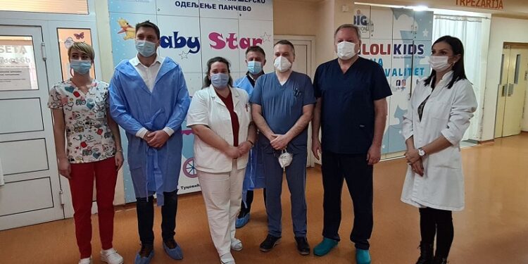 Gradonačelnik Pančeva darivao prvorođenu bebu u novoj godini