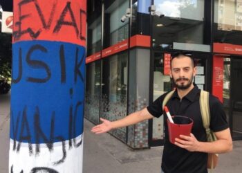 SKRNAVIO TROBOJKU U SRED NOVOG SADA: Đilasov Milogorac provocira dan pred veliki praznik!