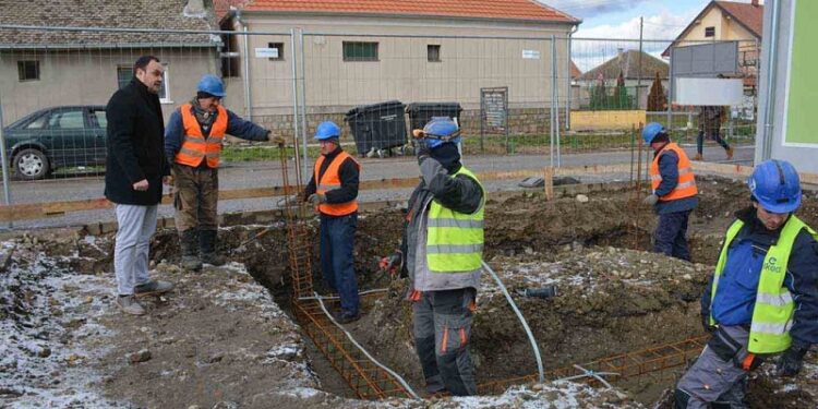 Projekat zelene pijace u Opovu: Markov i stručni nadzor posetili gradilište