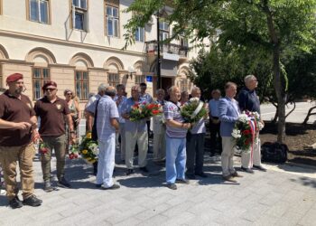 Položeni venci povodom 7. jula Dana ustanka Srbije u Drugom svetskom ratu