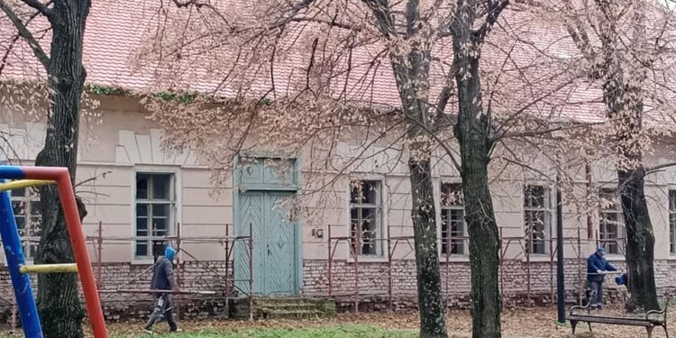 Počeli radovi na staroj školi u Idvoru
