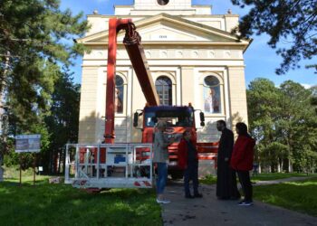 Renovira se crkveni toranj u Sakulama
