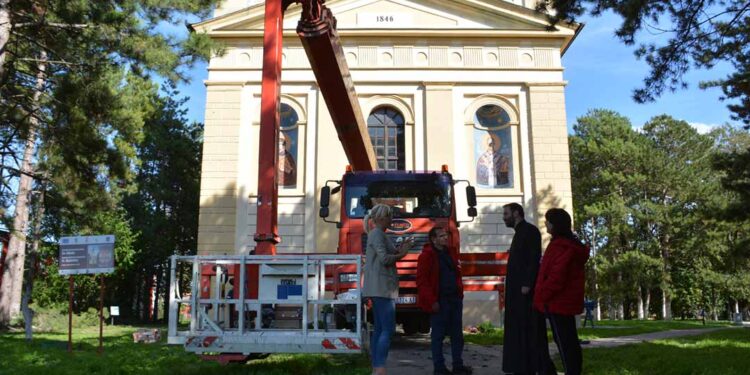 Renovira se crkveni toranj u Sakulama