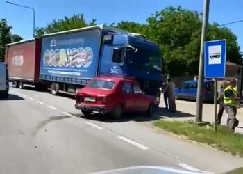 VOZAČI OPREZ: Sudar na Bavaništanskom putu, usporen saobraćaj