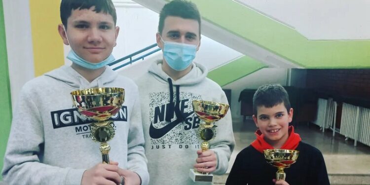 Šahisti „Aljehina“ osvojili šest medalja na Svetosavskom turniru