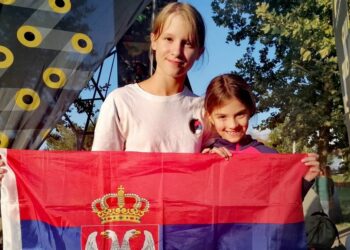 Lena i Minja iz Pančeva na takmičenju u sportskom penjanju u Rumuniji