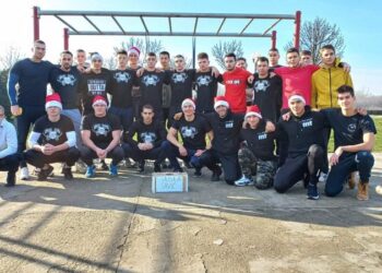 Mladi Pančevci organizovali humanitarni novogodišnji trening na keju u Pančevu