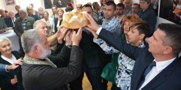 Srpska napredna stanka u Opovu obeležila krsnu slavu i jubilej stranke
