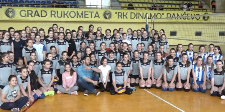 Ministar omladine i sporta Vanja Udovičić u Pančevu i Dolovu