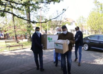 Zaštitne maske i posteljina za Bolnicu