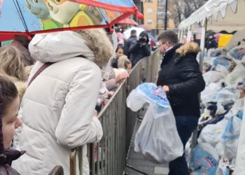 Grad Pančevo: Prijavite decu za novogodišnje paketiće