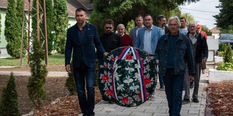 DAN SEFKERINA: Polaganje venaca na spomenik palim rodoljubima