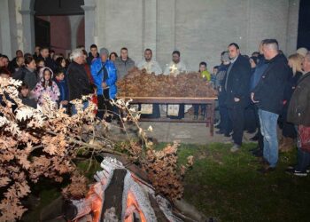 Nalaganje badnjaka u pravoslavnim crkvama Opštine Opovo