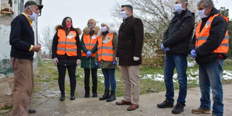 Volonteri u Sefkerinu