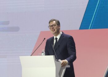 VUČIĆ NA JUBILEJU SNS: Pred nama važne godine (VIDEO)
