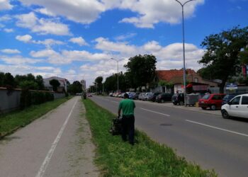 JP ZELENILO: Košenje na više lokacija i novi izgled kružnog toka na Kotežu 2