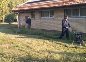 Košenje na više gradskih lokacija, utovar granja i zalivanje sadnica
