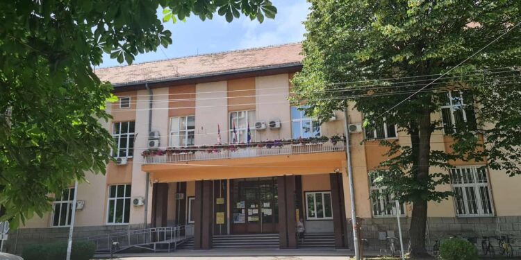 Pravo da glasa 3. aprila u Kovinu ima 27.807 građana