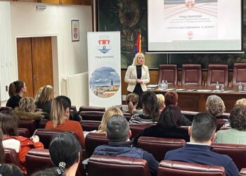 Predstavljen Program javno-zdravstvene kontrole u školama i vrtićima u Pančevu