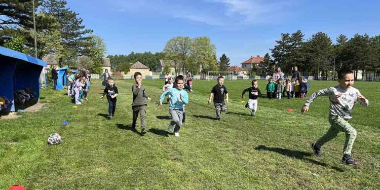 Predškolska ustanova u Opovu: Bambijev prolećni kros