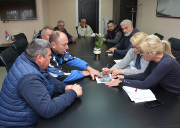 Opštinska uprava Opovo: Radni sastanak sa opovačkim poljoprivrednicima