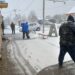U Jabuci radnici Vod-Kom od jutros čiste staze i autobuska stajališta