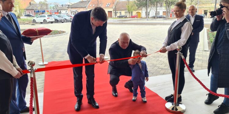 Gradonačelnik Stevanović prisustvovao ceremoniji otvaranja hotela Tamiš u Pančevu