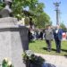Ministar Miloš Vučević položio venac na spomenik palom borcu sa Košara Tiboru Cerni