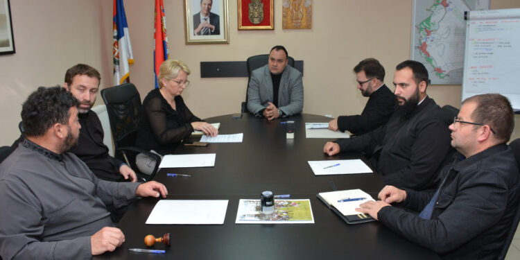 U Opovu uručeni ugovori za finansiranje projekata verskih zajednica