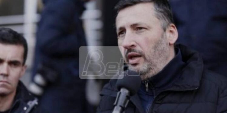 Ovo su organizatori protesta paora: Umesto na blokadama, trebalo bi da su na robiji