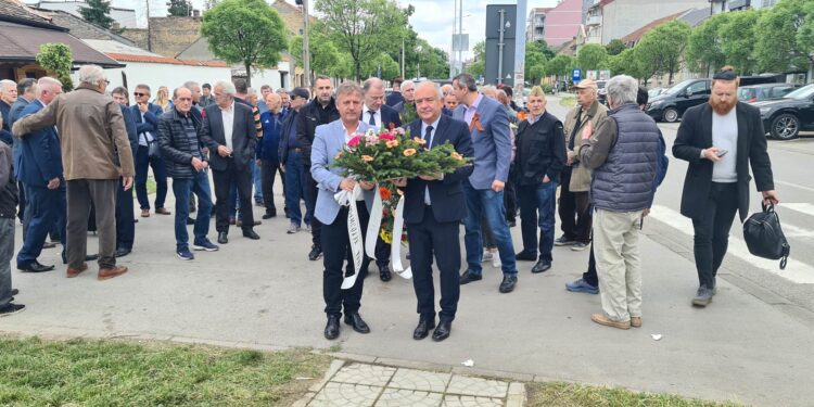 Grad Pančevo i SUBNOR polaganjem venaca na spomen-obeležja u tišini obeležili Dan pobede