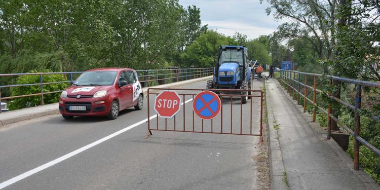 JP Mladost Opovo: Radovi na mostu, saobraćaj se odvija jednom trakom