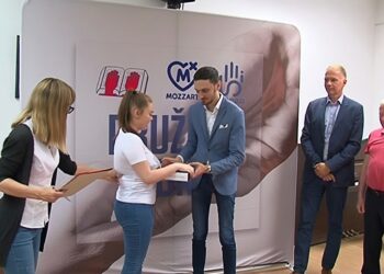 Dvoje Debeljačana dobilo rukavice za slepe