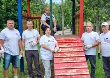 Aktivisti SNS uredili dečji park u Crepaji