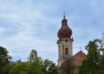Opovčani prikupljaju priloge za obnovu kupole hrama